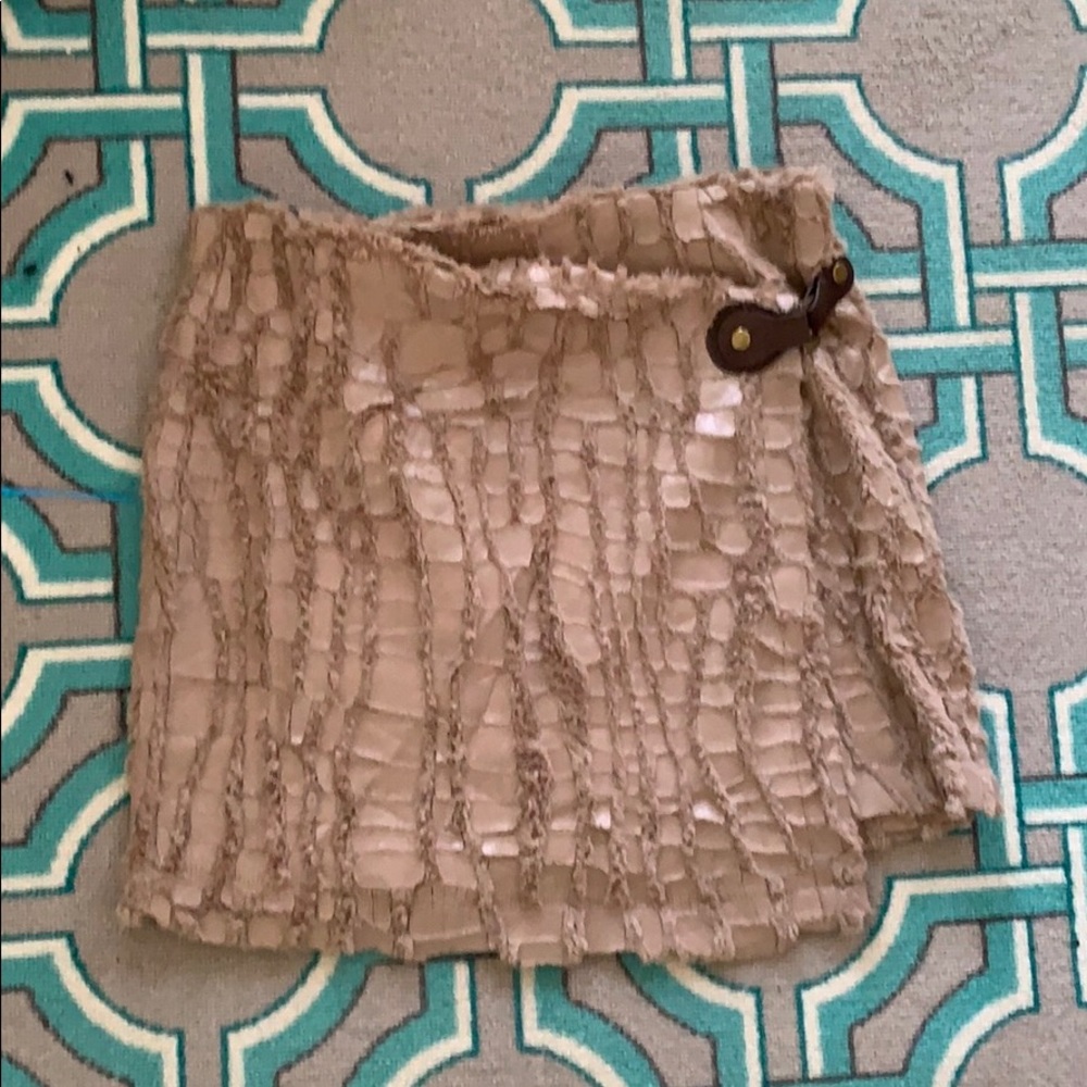 NWT Yetts Crocodile Inspired Mini Sz L